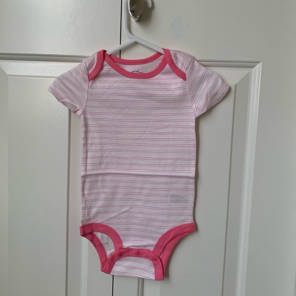 Set of 5 Bodysuits 💙2 for 30💙 - Picture 4 of 6